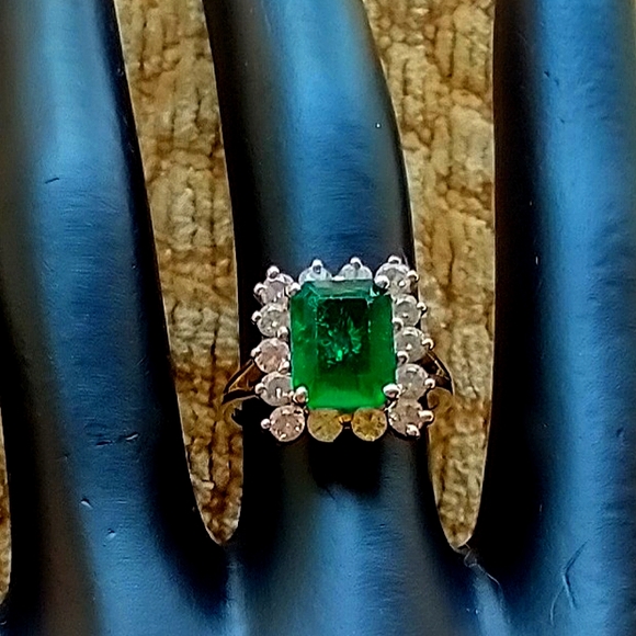 COPY - Solid Gold Ring 14k Gold/14 CZ stones surrounding Emerald Lab Created Ct… - Picture 1 of 16